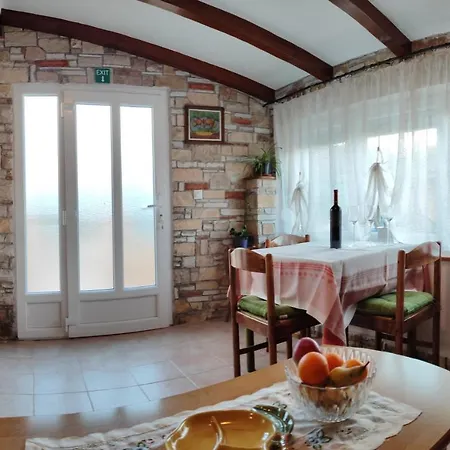 Istra Montepozzo Apartamento